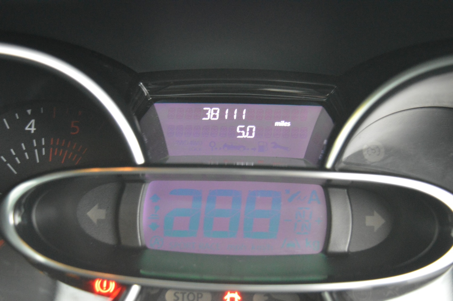 Used Renault Clio 2024 for sale - 76464510: Photo 2