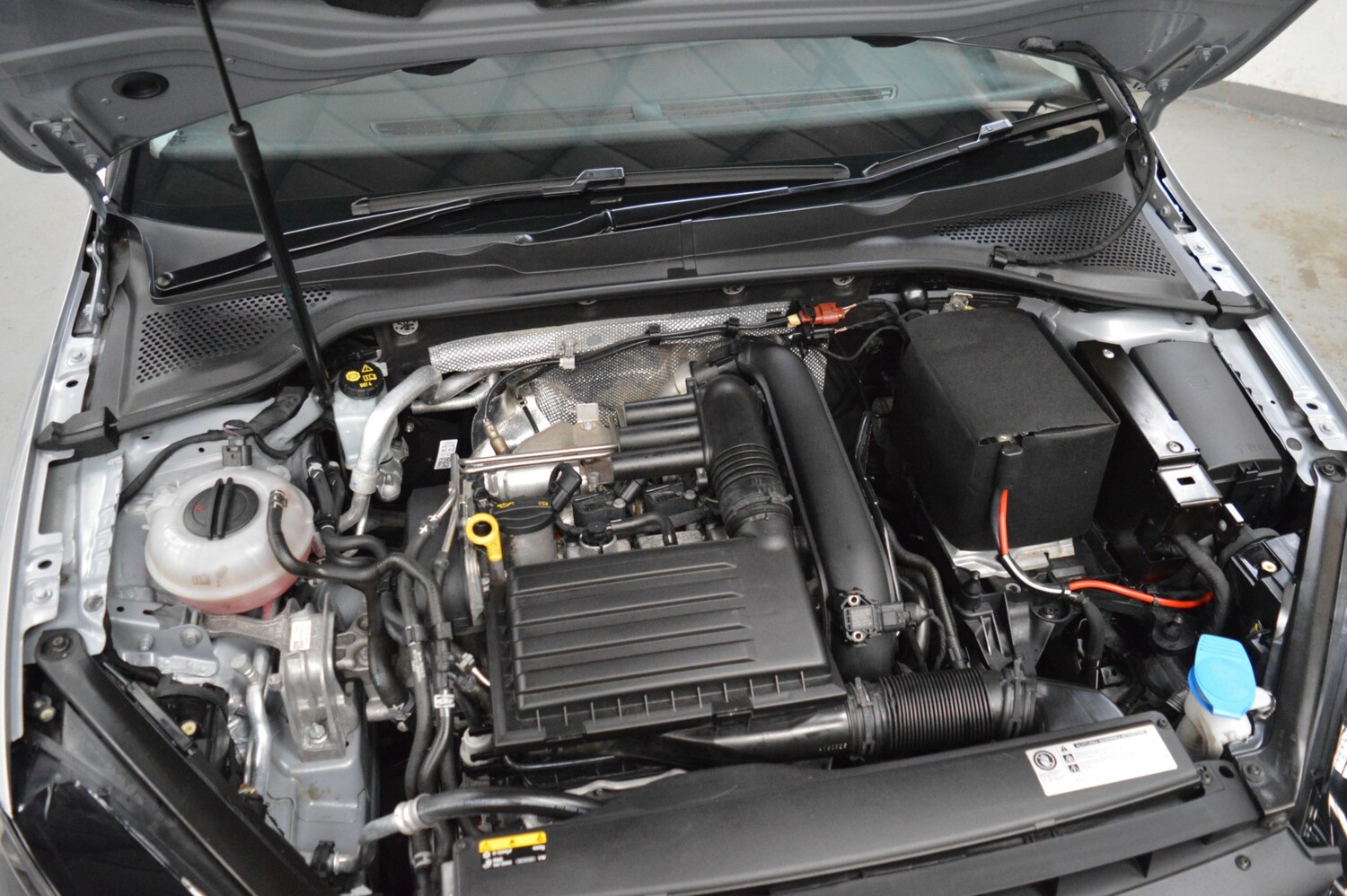 Used Volkswagen Golf 2017 for sale - 76117156: Photo 24