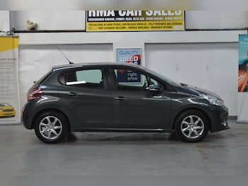 Used Peugeot 208 2013 for sale - 79571528: Photo