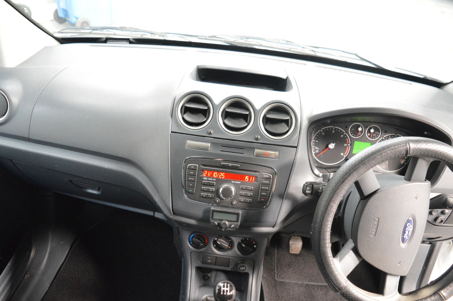 Used Ford Transit Connect 2011 for sale - 76332160: Photo 8