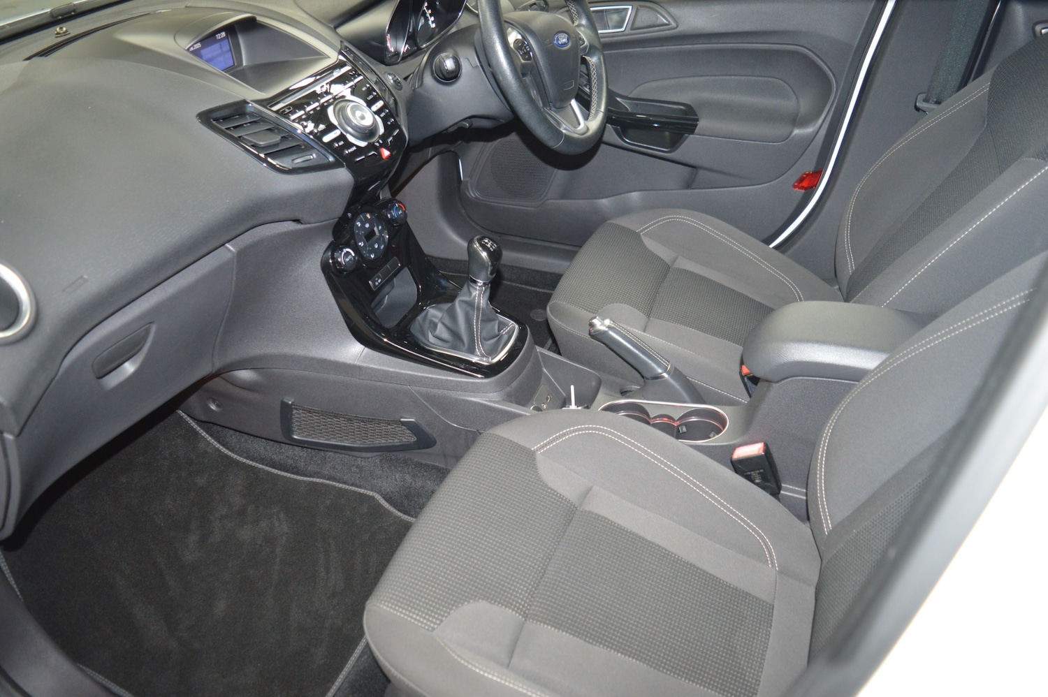 Used Ford Fiesta 2015 for sale - 76492486: Photo 11