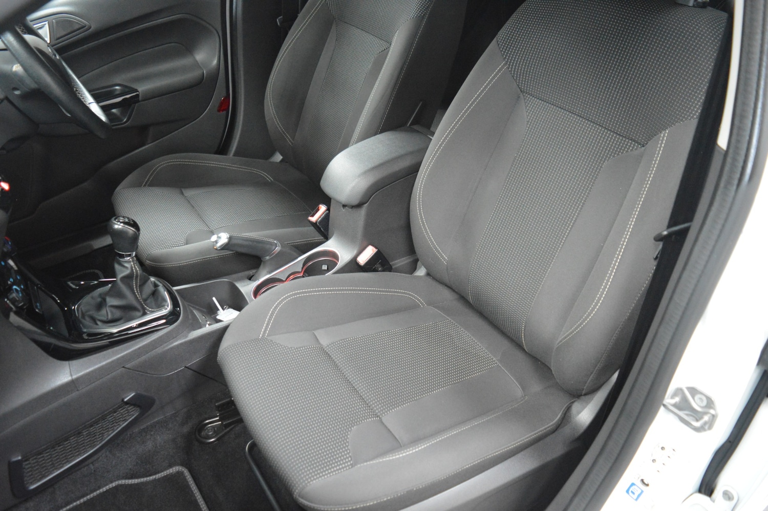 Used Ford Fiesta 2015 for sale - 76492486: Photo 12