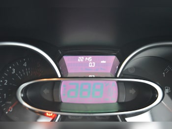 Used Renault Clio 2018 for sale - 76465978: Photo