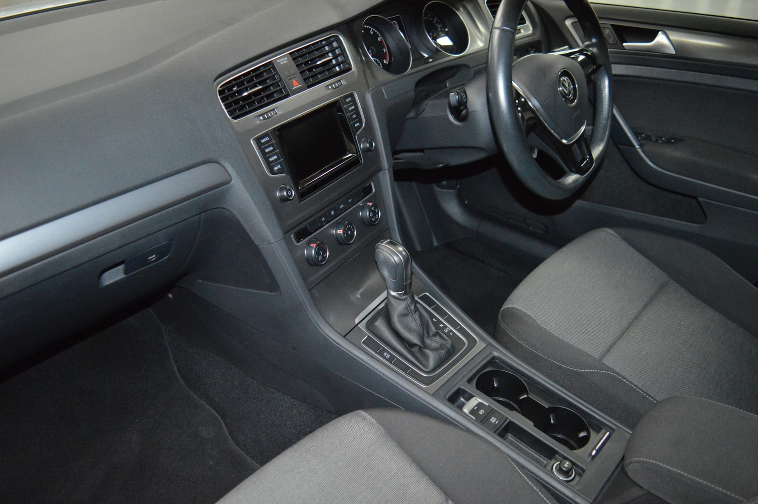 Used Volkswagen Golf 2014 for sale - 76319133: Photo 11