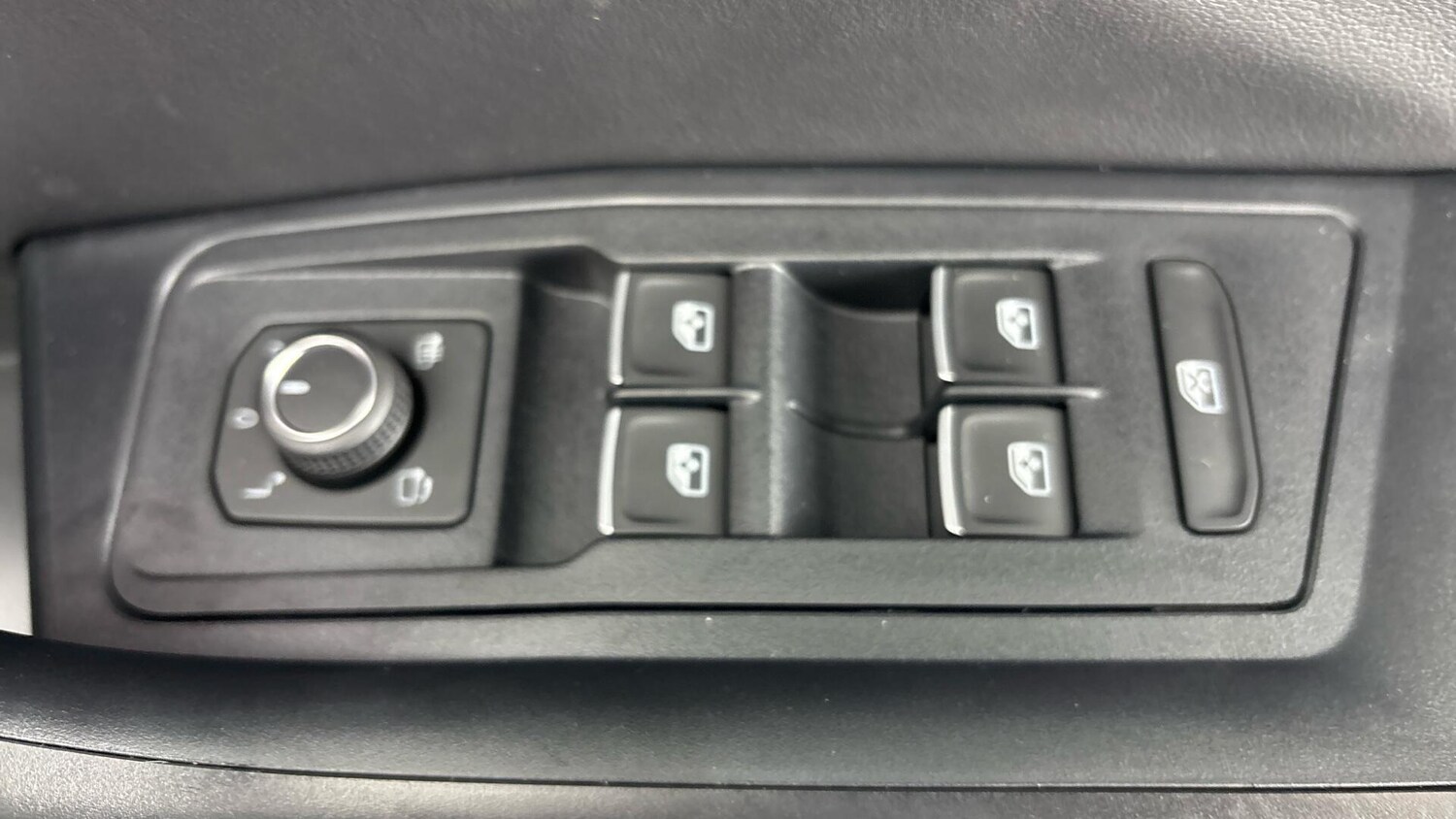 Used Volkswagen T-Roc 2025 for sale - 77760900: Photo 19