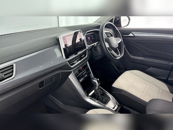 Used Volkswagen T-Roc 2022 for sale - 79299267: Photo