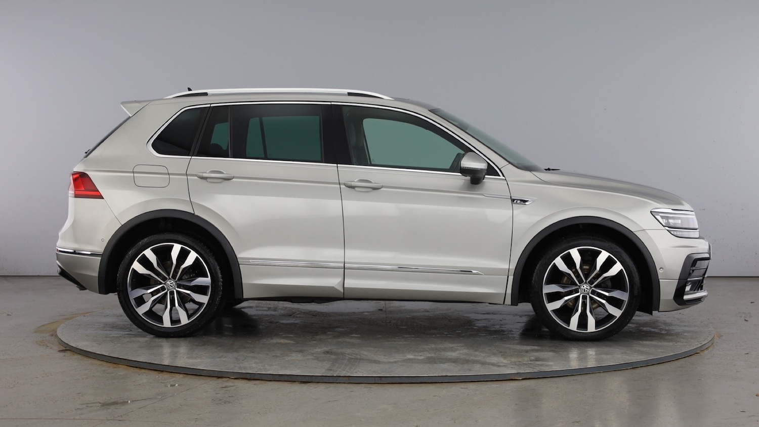 Used Volkswagen Tiguan 2020 for sale - 77506395: Photo 4