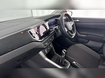 Used Volkswagen Polo 2024 for sale - 77515520: Photo