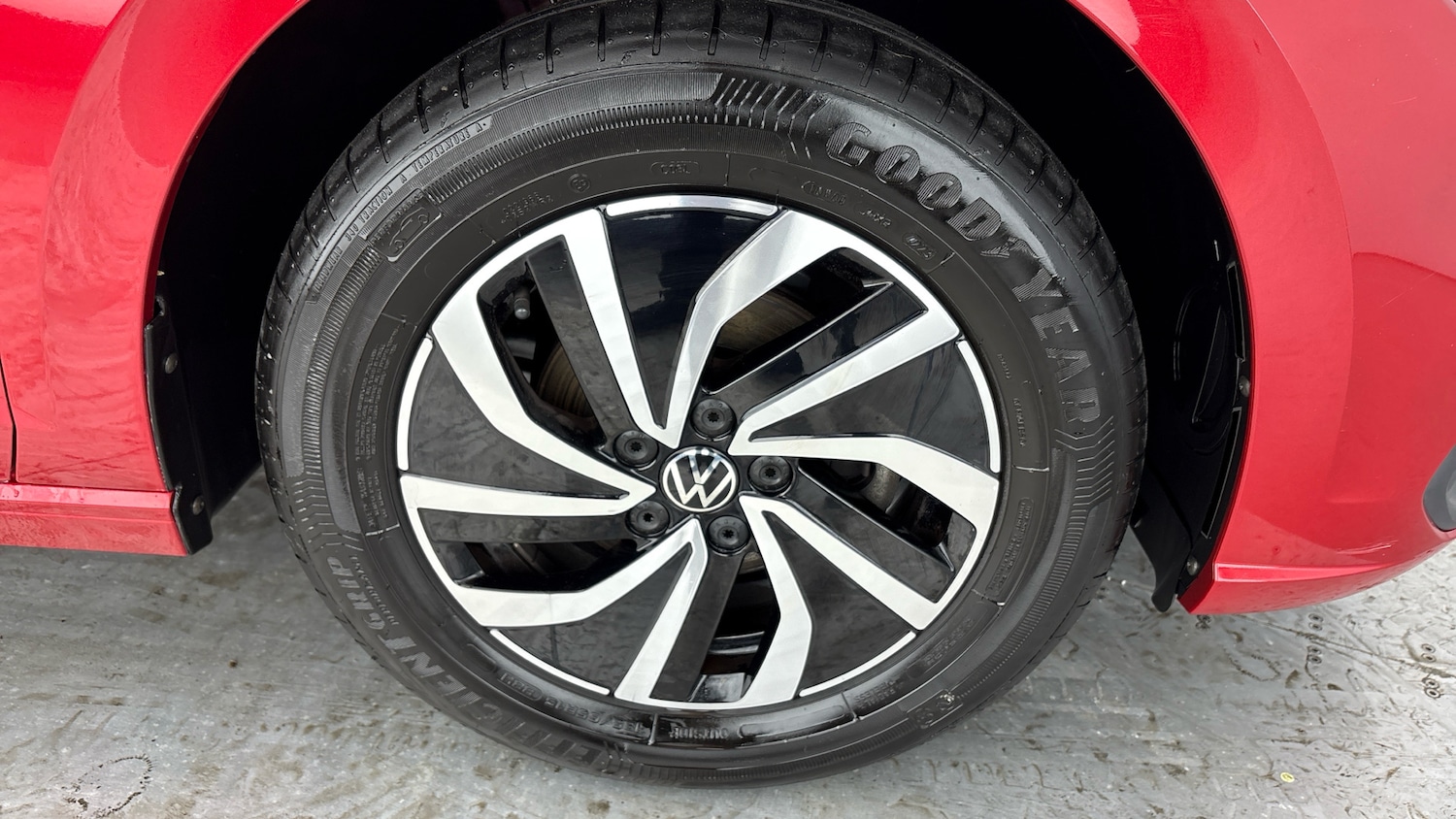 Used Volkswagen Polo 2024 for sale - 77515520: Photo 5