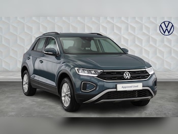 Used Volkswagen T-Roc 2023 for sale - 79021178: Photo
