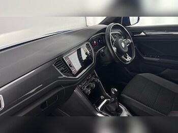 Used Volkswagen T-Roc 2021 for sale - 77954289: Photo