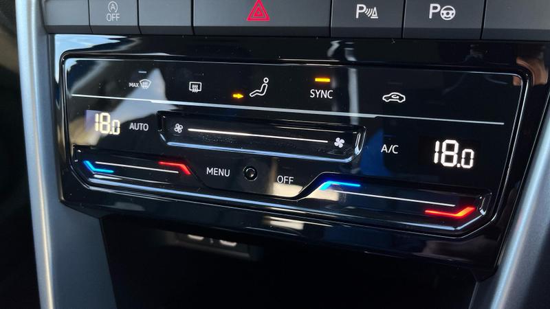 Used Volkswagen T-Roc 2025 for sale - 77211120: Photo 16