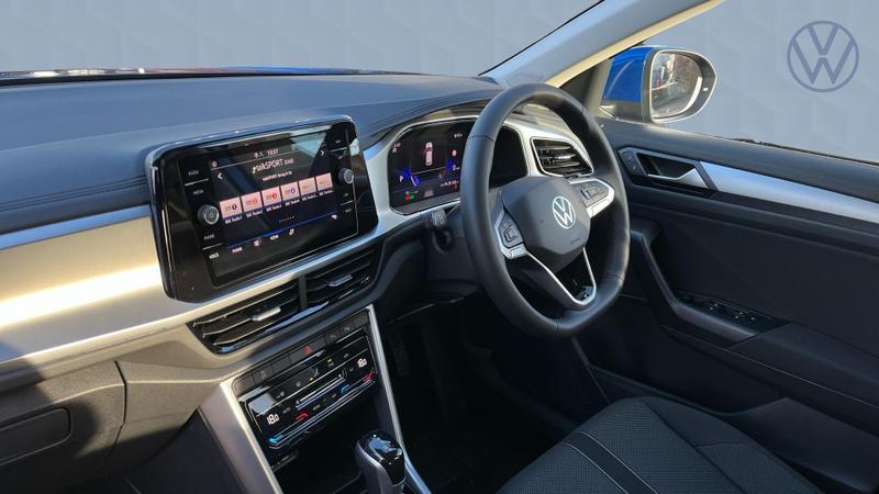 Used Volkswagen T-Roc 2025 for sale - 77211120: Photo 2