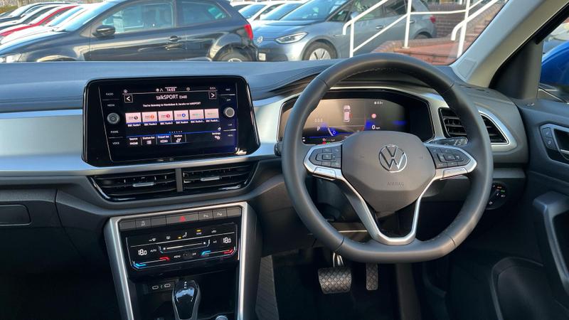 Used Volkswagen T-Roc 2025 for sale - 77211120: Photo 42