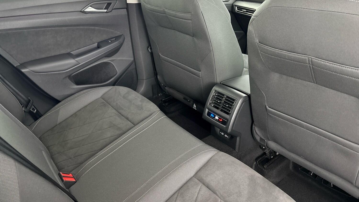 Used Volkswagen Golf 2023 for sale - 77602440: Photo 28