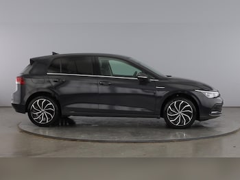 Used Volkswagen Golf 2023 for sale - 77602440: Photo