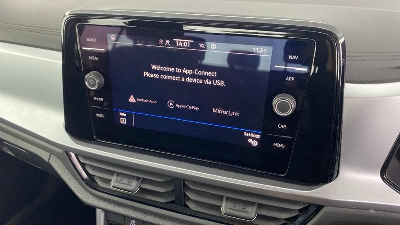 Used Volkswagen T-Roc 2023 for sale - 76488564: Photo 15