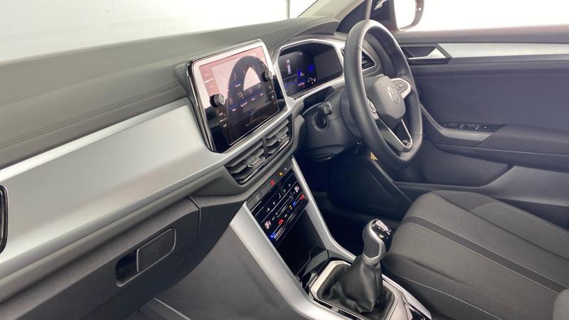 Used Volkswagen T-Roc 2023 for sale - 76488564: Photo 2