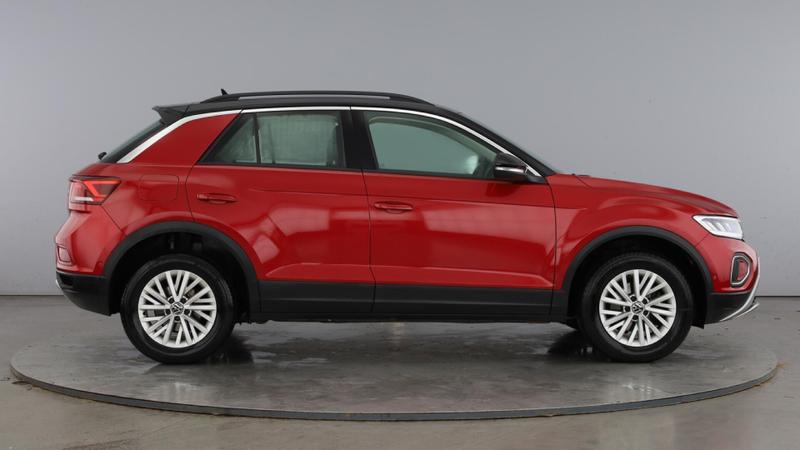 Used Volkswagen T-Roc 2023 for sale - 76488564: Photo 4