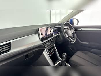 Used Volkswagen T-Roc 2024 for sale - 79571878: Photo