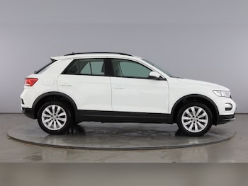 Used Volkswagen T-Roc 2020 for sale - 77837150: Photo