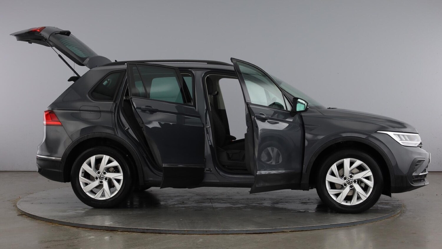 Used Volkswagen Tiguan 2022 for sale - 77715599: Photo 10