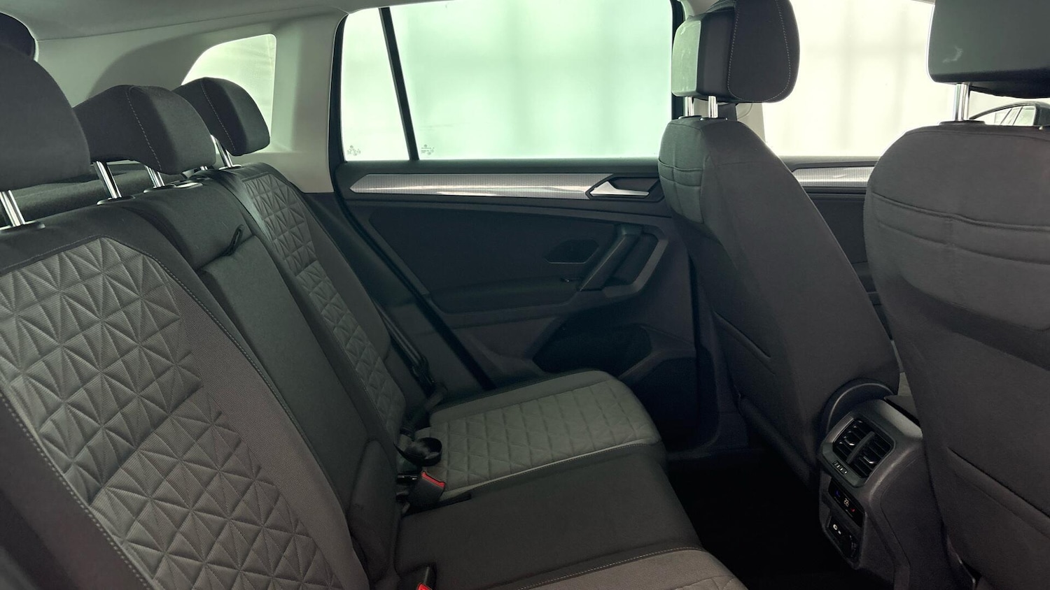 Used Volkswagen Tiguan 2022 for sale - 77715599: Photo 27