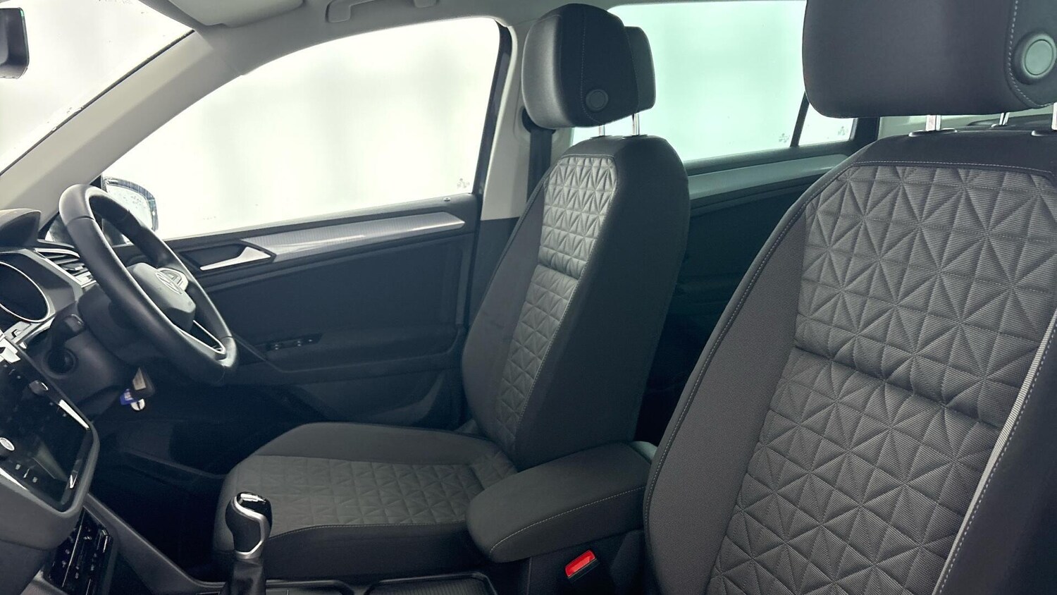 Used Volkswagen Tiguan 2022 for sale - 77715599: Photo 33