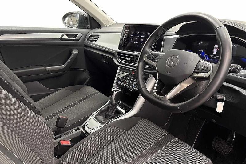 Used Volkswagen T-Roc 2024 for sale - 77186928: Photo 6