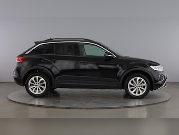 Used Volkswagen T-Roc 2025 for sale - 79150999: Photo