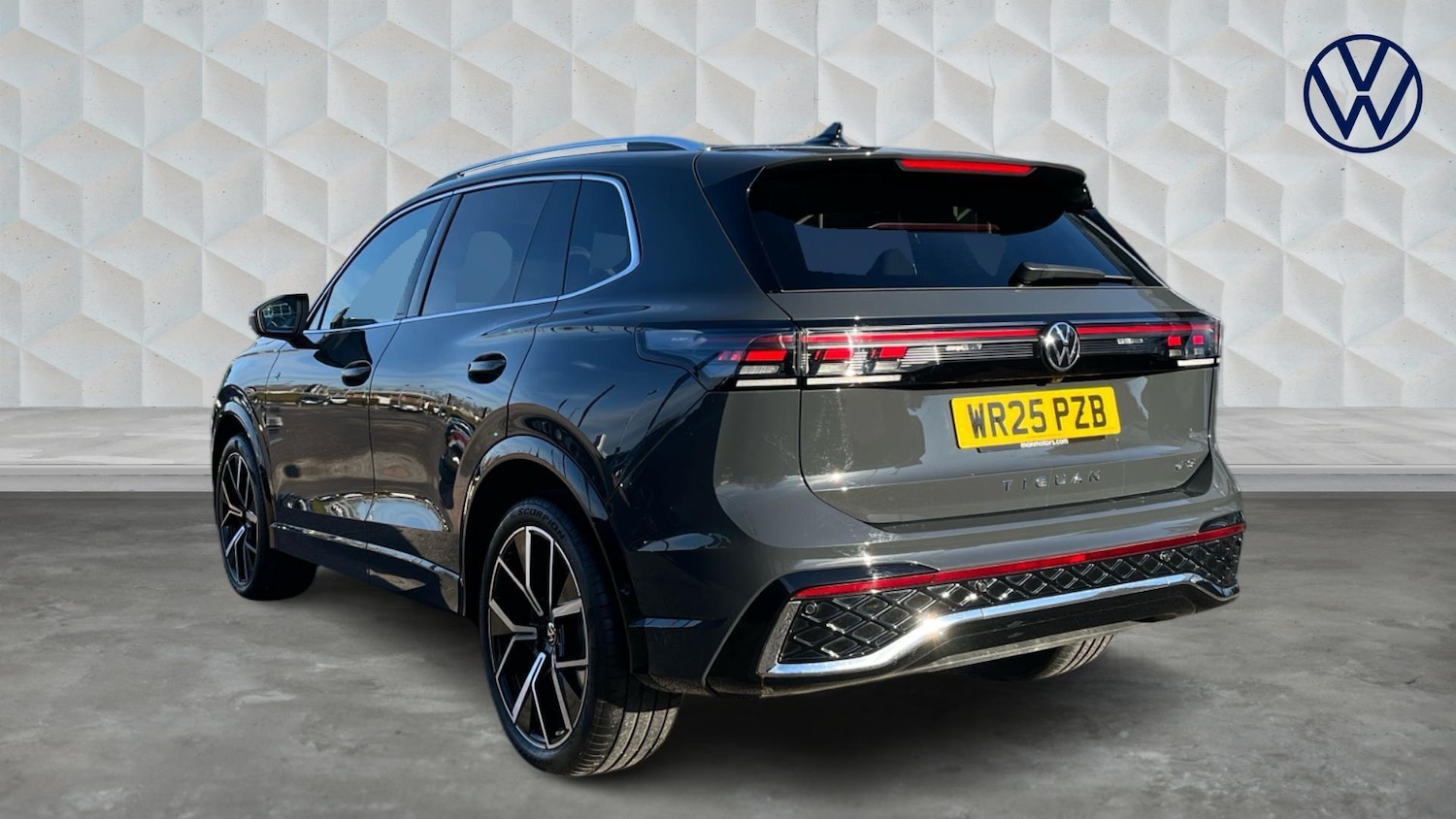 Used Volkswagen Tiguan 2025 for sale - 77506428: Photo 3