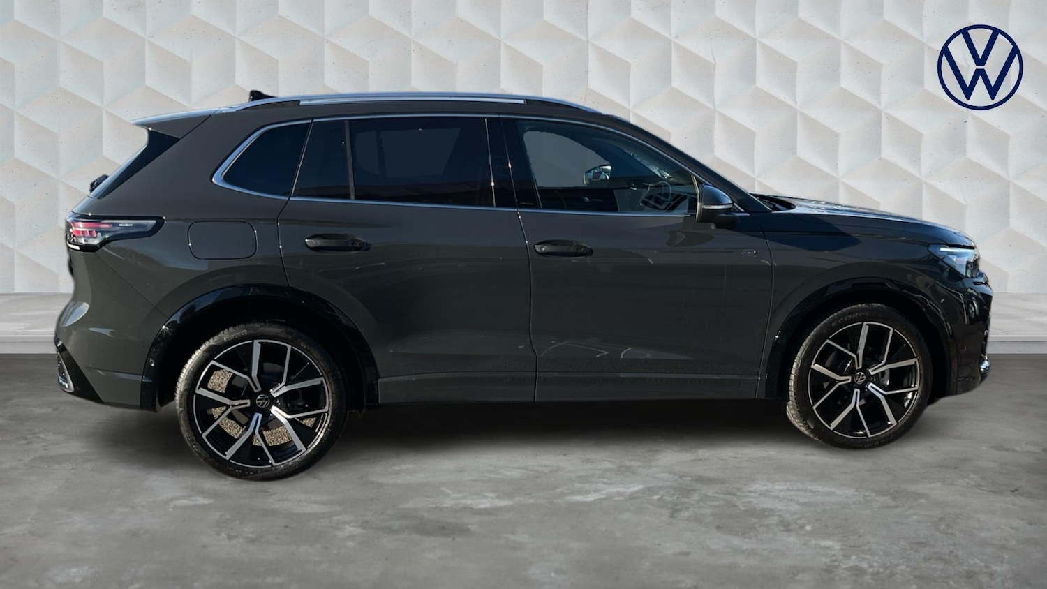 Used Volkswagen Tiguan 2025 for sale - 77506428: Photo 4