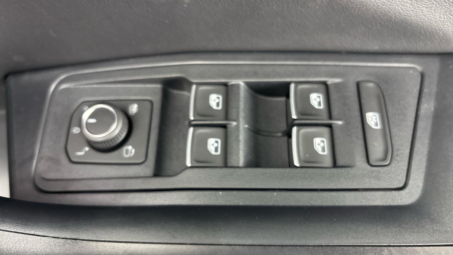 Used Volkswagen T-Roc 2025 for sale - 77881259: Photo 19