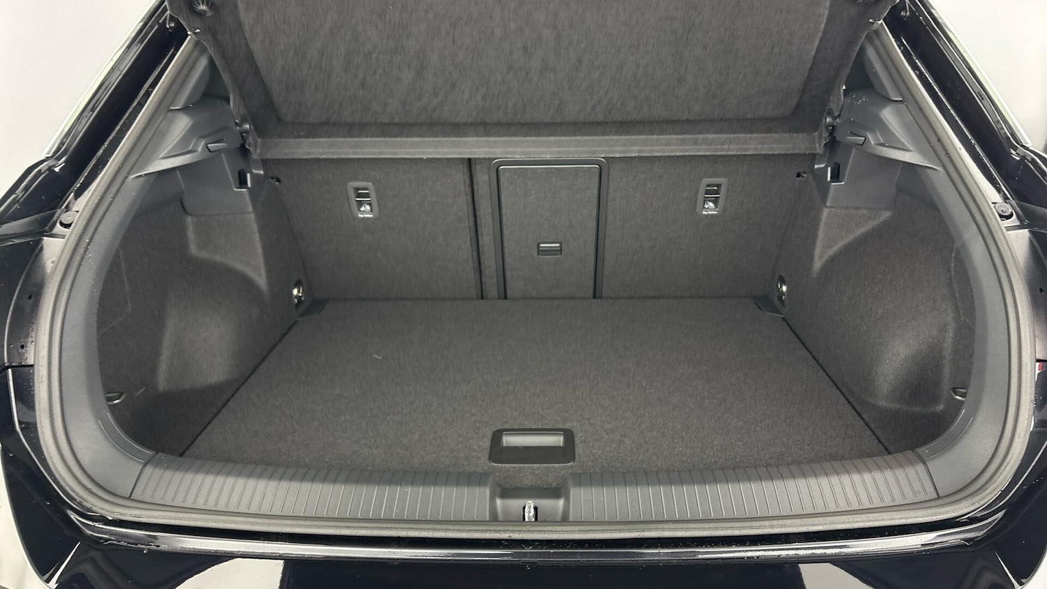 Used Volkswagen T-Roc 2025 for sale - 77881259: Photo 27