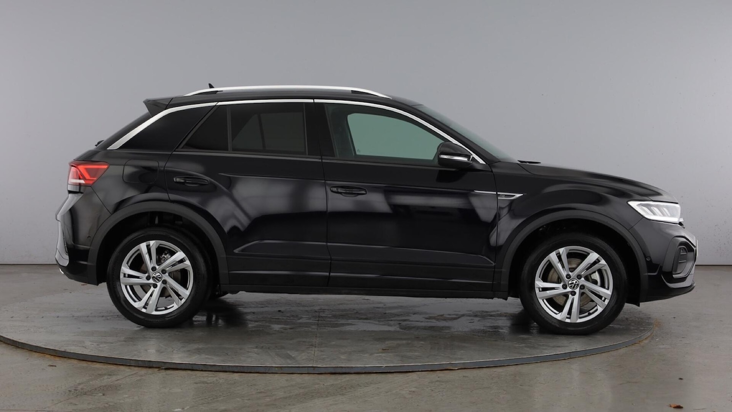 Used Volkswagen T-Roc 2025 for sale - 77602308: Photo 4