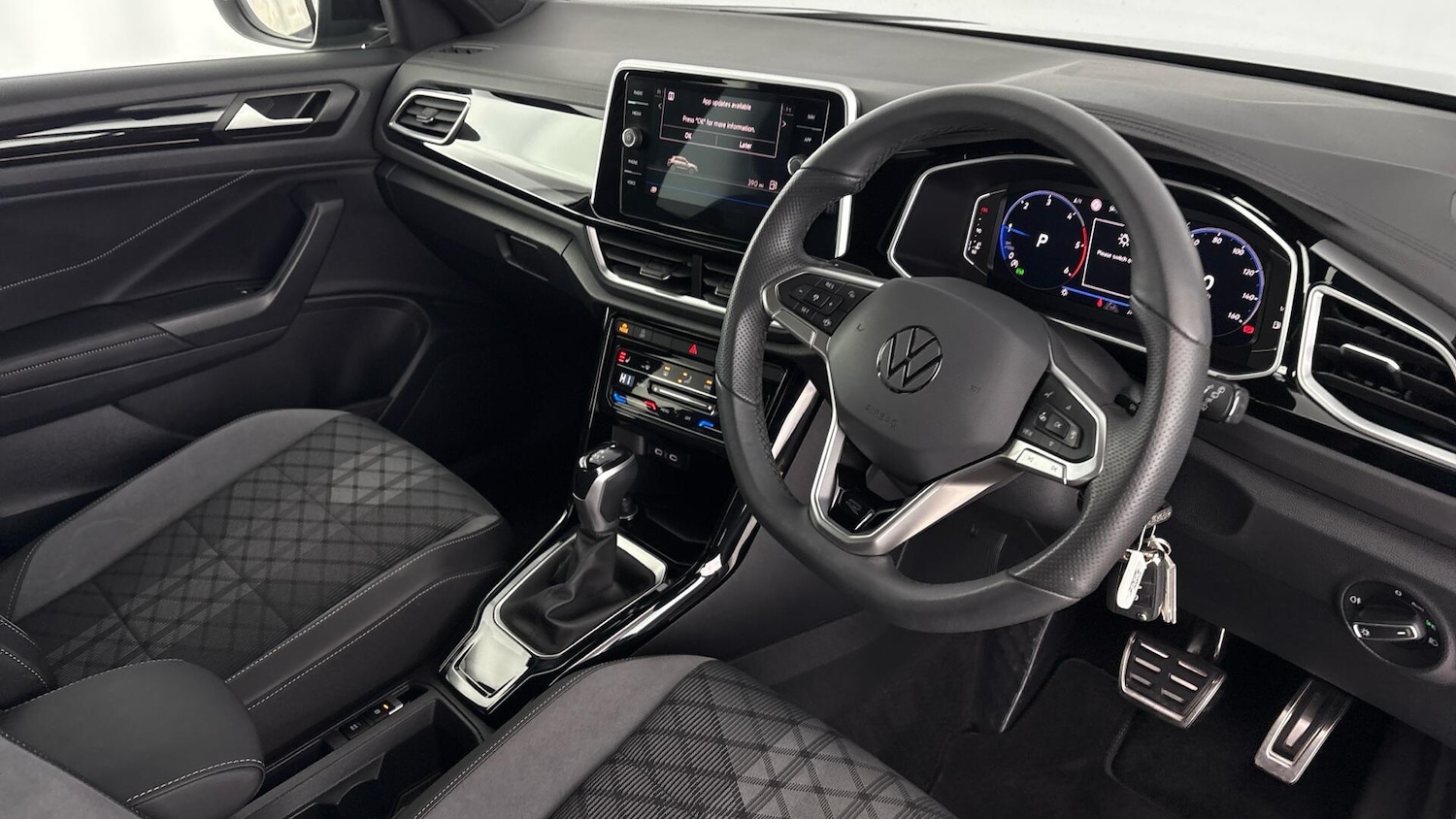 Used Volkswagen T-Roc 2025 for sale - 77602308: Photo 6