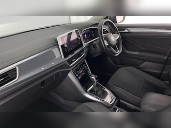Used Volkswagen T-Roc 2022 for sale - 75561450: Photo
