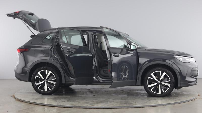 Used Volkswagen Tiguan 2024 for sale - 76255422: Photo 10