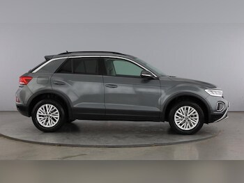 Used Volkswagen T-Roc 2022 for sale - 77339815: Photo