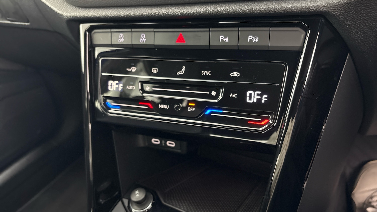 Used Volkswagen T-Roc 2023 for sale - 78212081: Photo 16