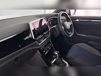 Used Volkswagen T-Roc 2023 for sale - 78212081: Photo