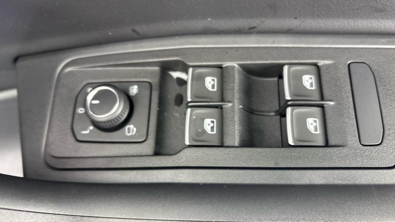 Used Volkswagen T-Roc 2025 for sale - 77207104: Photo 19