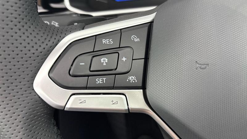 Used Volkswagen T-Roc 2025 for sale - 77207104: Photo 23