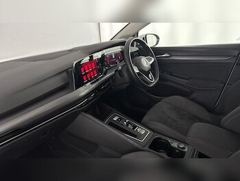 Used Volkswagen Golf 2021 for sale - 77845543: Photo