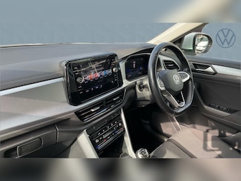 Used Volkswagen T-Roc 2022 for sale - 78424182: Photo
