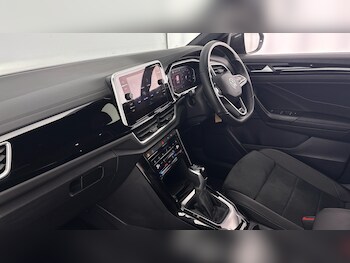 Used Volkswagen T-Roc 2023 for sale - 78340582: Photo