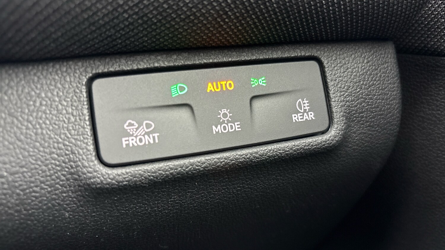 Used Volkswagen T-Roc 2026 for sale - 78210389: Photo 21