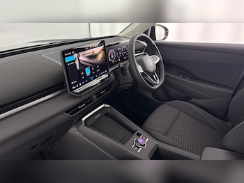 Used Volkswagen T-Roc 2026 for sale - 78210389: Photo