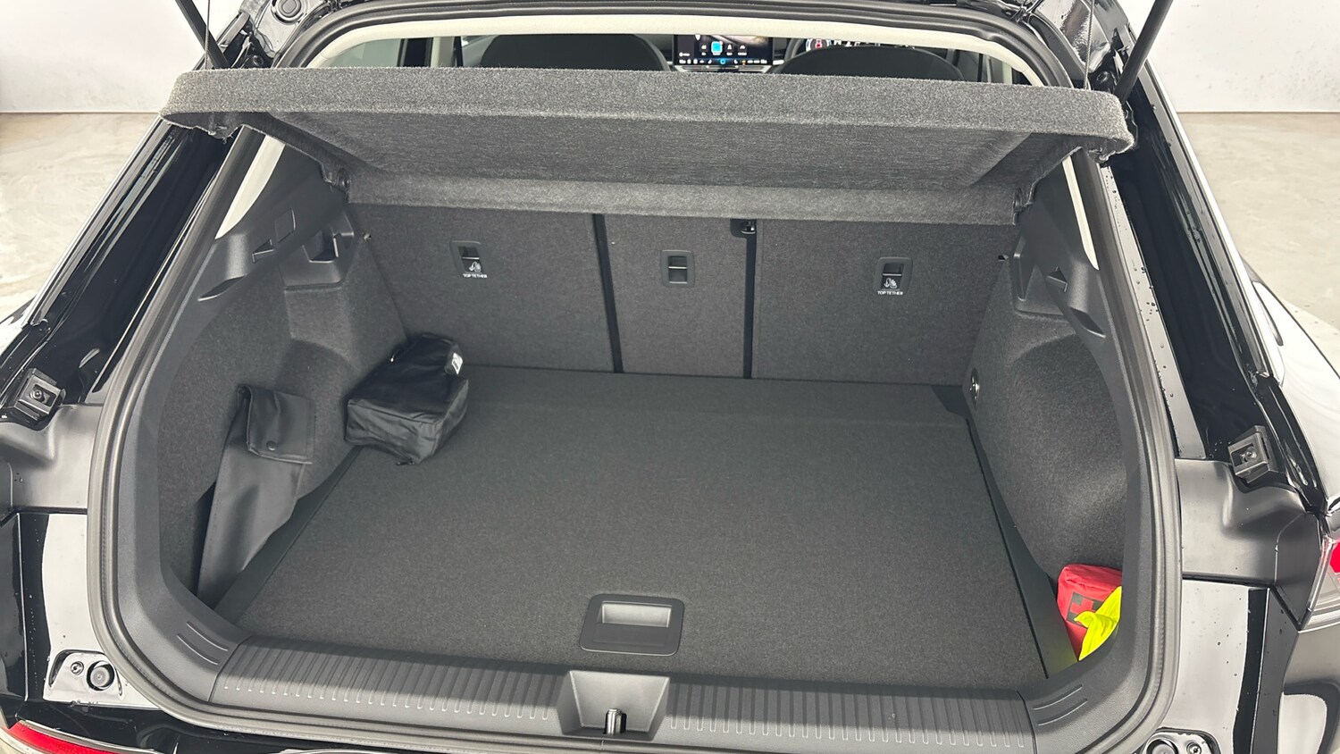 Used Volkswagen T-Roc 2026 for sale - 78210389: Photo 30