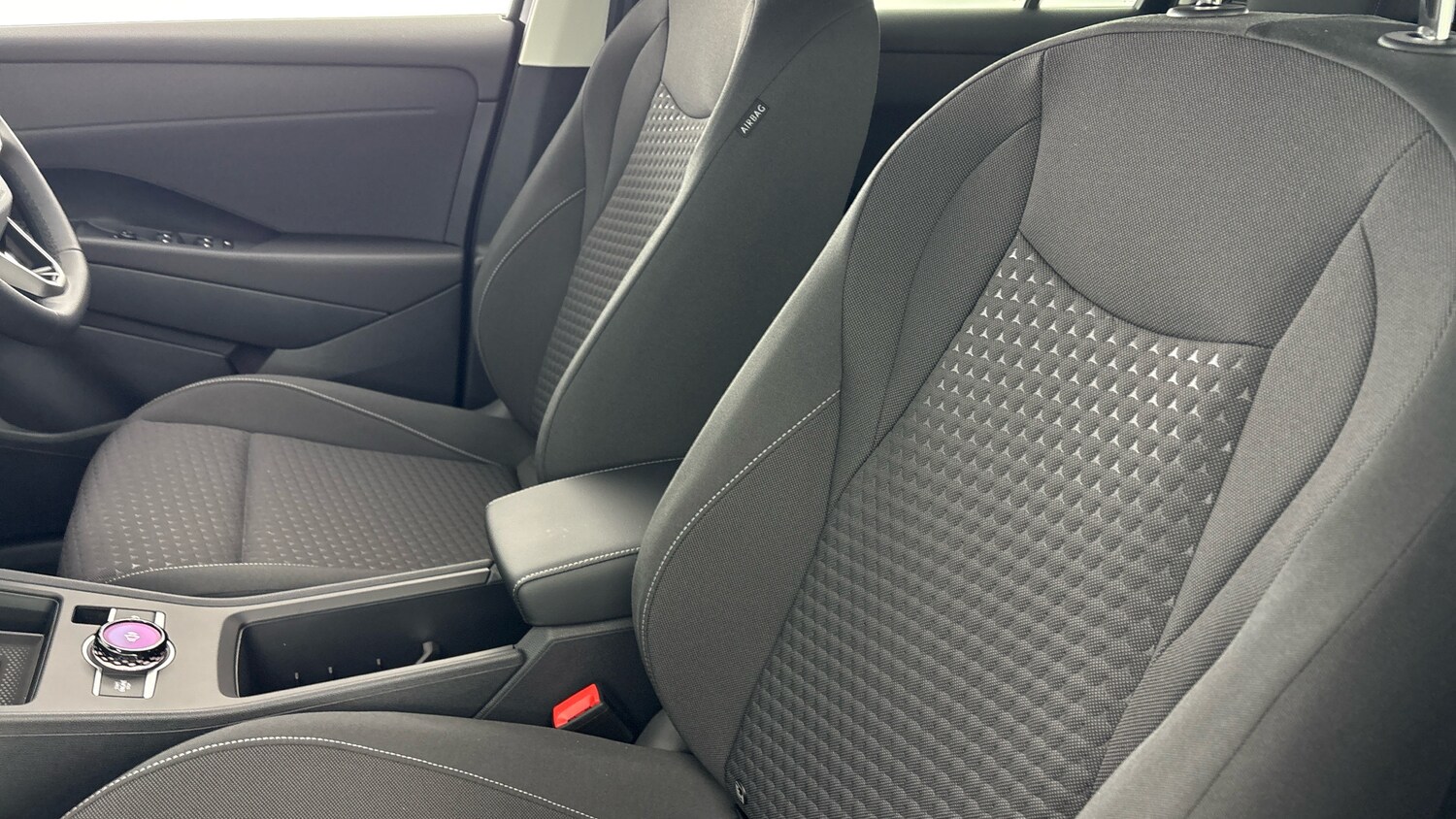 Used Volkswagen T-Roc 2026 for sale - 78210389: Photo 34